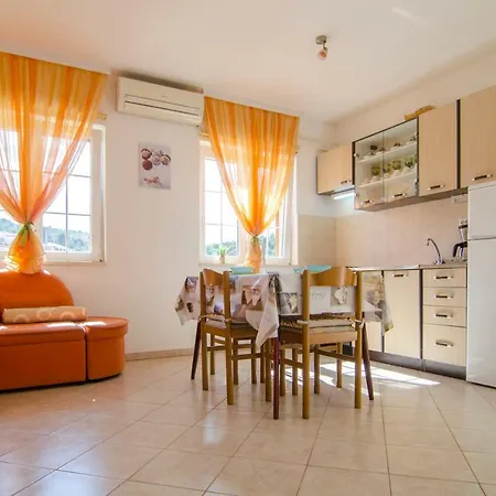 Apartman Perla Apartment Splitska
