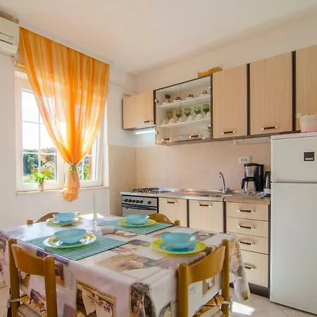 Apartman Perla *