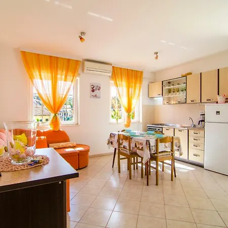 Apartman Perla Apartment *