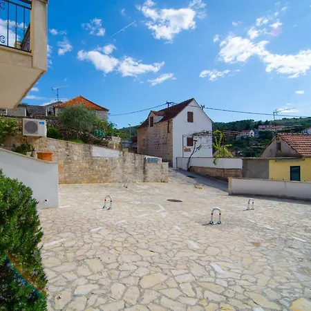 Apartman Perla *
